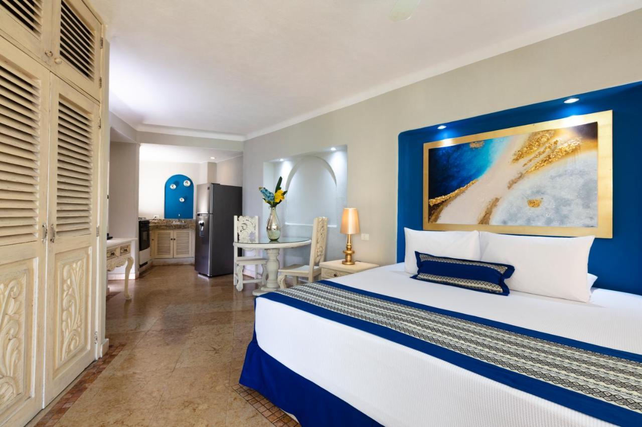 Blue Chairs Beachfront Resort Puerto Vallarta - Adults Only Eksteriør billede
