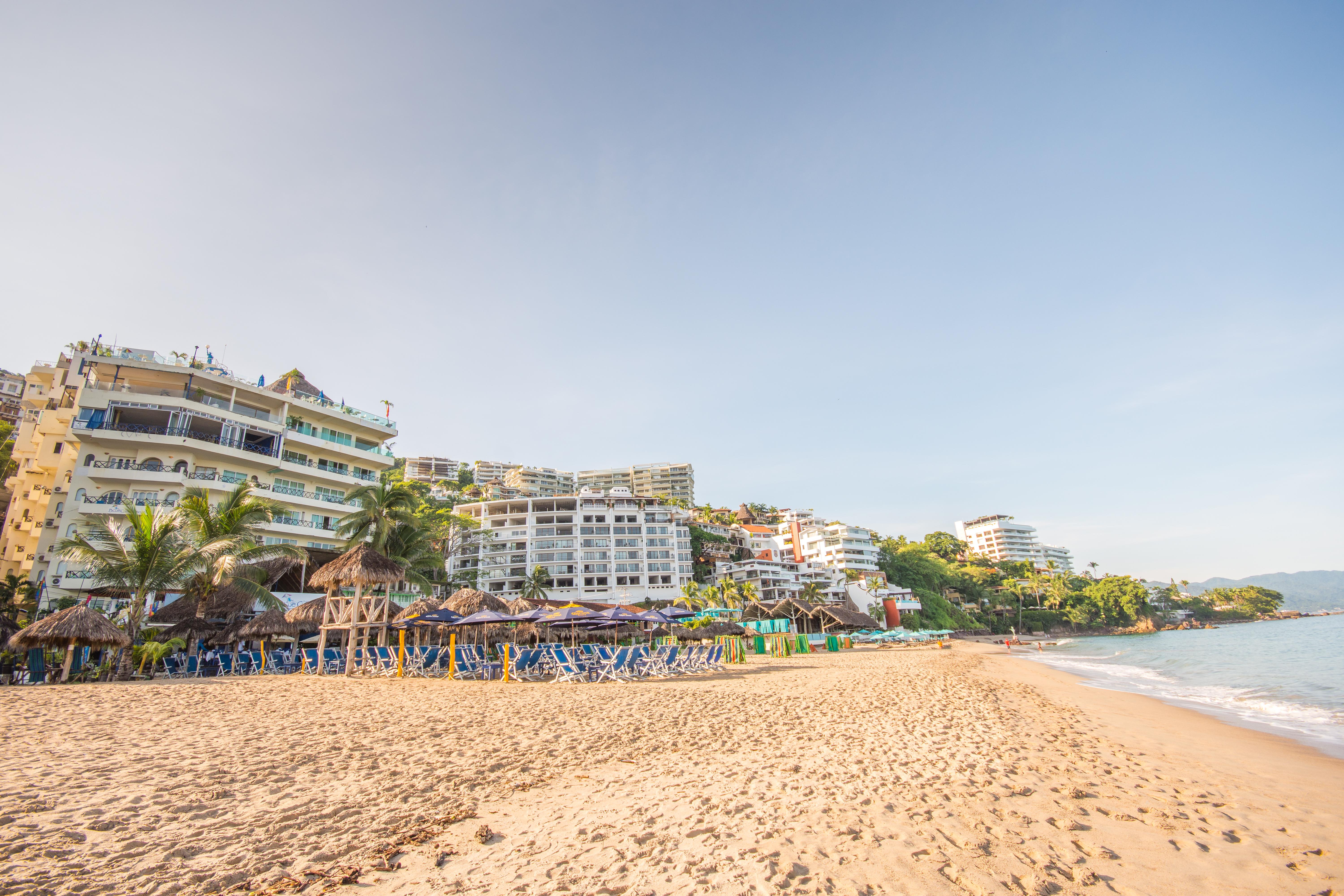 Blue Chairs Beachfront Resort Puerto Vallarta - Adults Only Eksteriør billede