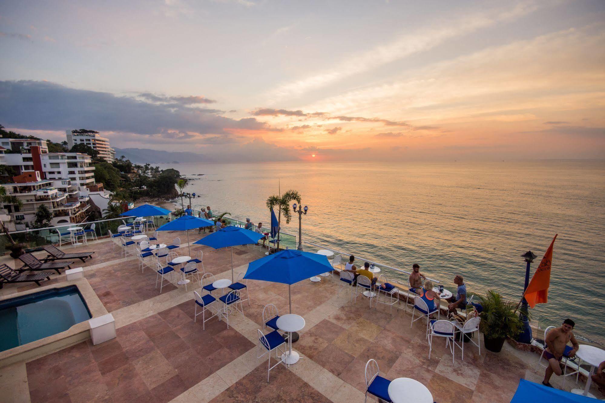 Blue Chairs Beachfront Resort Puerto Vallarta - Adults Only Eksteriør billede