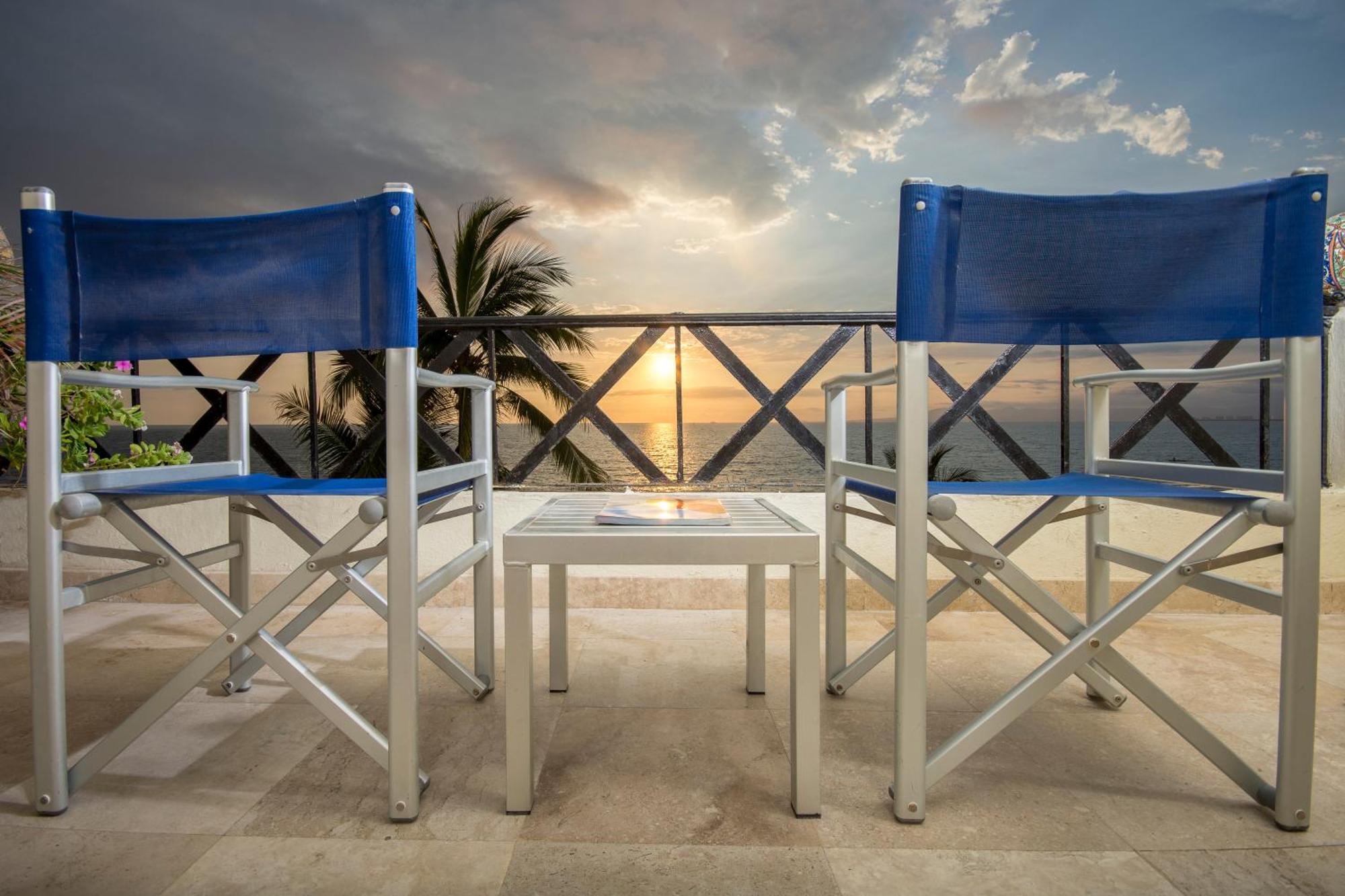 Blue Chairs Beachfront Resort Puerto Vallarta - Adults Only Eksteriør billede